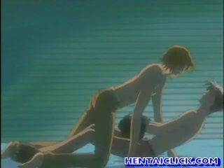 Anime homosexuální mající tvrdéjádro anální porno na gauč